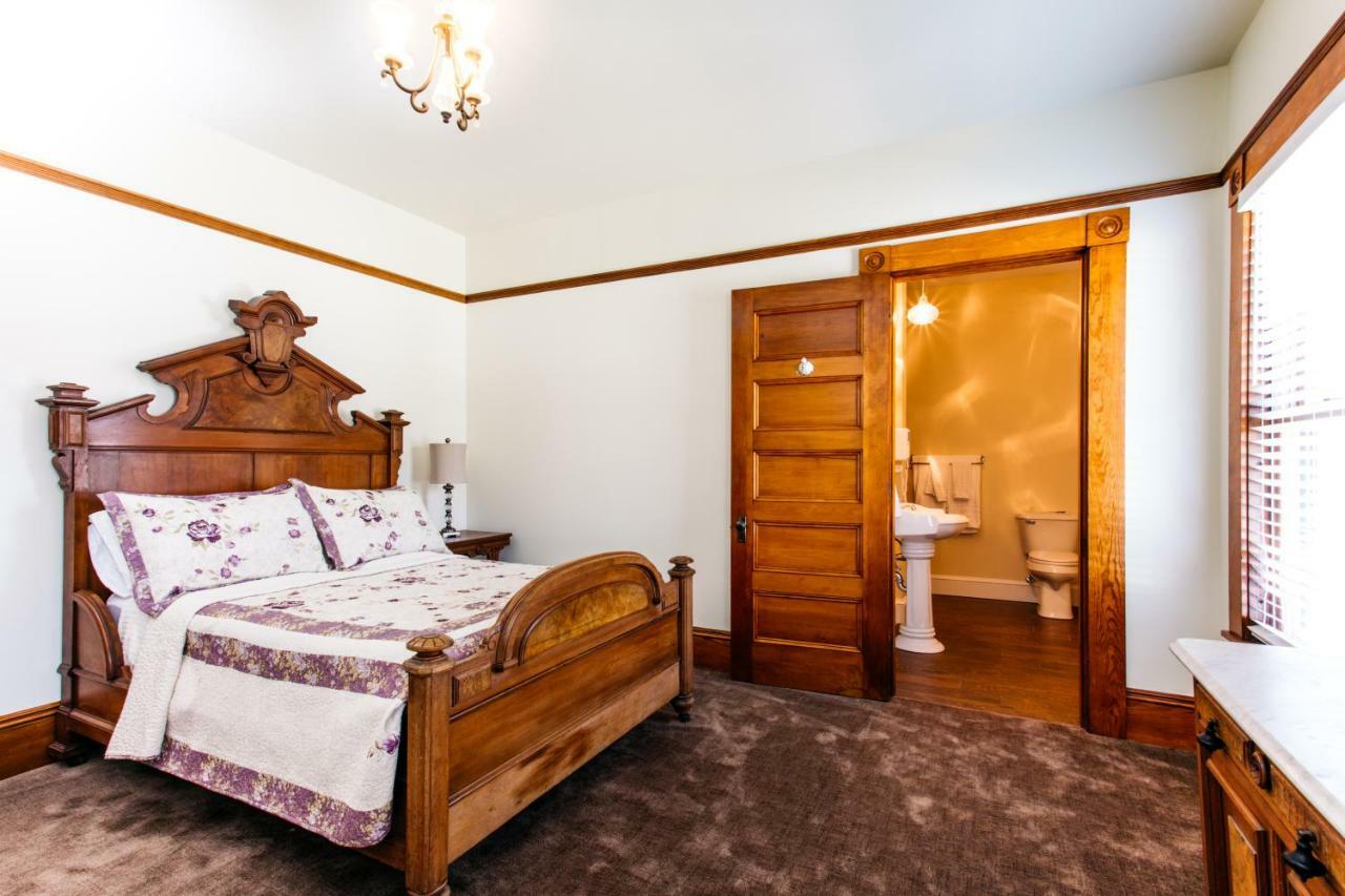 Reynolds House Inn Barre ภายนอก รูปภาพ