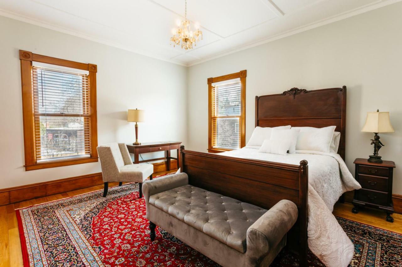 Reynolds House Inn Barre ภายนอก รูปภาพ